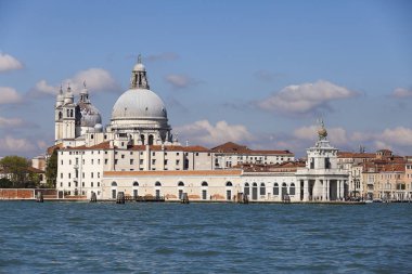 Punta della Dogana ve Basilica di Santa Maria della Salute, Venedik, İtalya 
