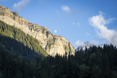 yaz aylarında alp manzara, Alpler dağ masifi, Kanton Vaud ve Valais, İsviçre Alpleri, İsviçre
