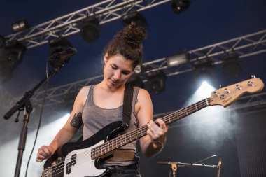 Nyon, İsviçre - 18 Temmuz 2017: İsviçreli rock grubu The Staches'in Paleo Festivali'ndeki konseri