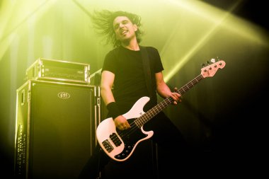 Amsterdam, Hollanda - 19 Mart 2017: Kanadalı hard rock heavy metal grubu Danko Jones'un Melkweg konseri