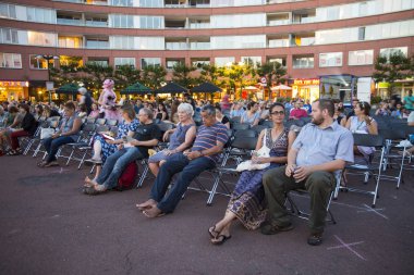 Amsterdam, Hollanda - 25 Ağustos 2016: Dünya Sineması Amsterdam'da, 18-27/08/2016 tarihleri arasında düzenlenen dünya film festivali Marie Heinekenplein'de Filipin filmi Blanka'nın açık hava gösterimi
