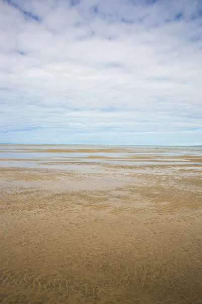 Maritiem Kustlandschap Met Water Zandbank Witte Wolk Monding Van Garonne — Stockfoto