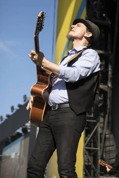 Nyon, İsviçre - 20 Temmuz 2017: Fransız ska grubu Tryo'nun Paleo Festivali'nde konseri