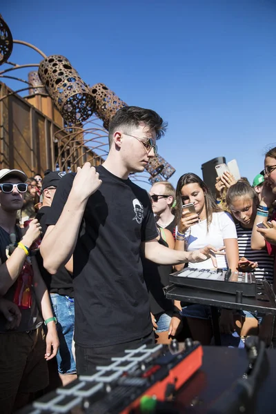 Nyon Switzerland July 2017 Concert Electro Music Artist Petit Biscuit — Stock Photo, Image