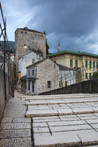 Stentrappor Gamla Bron Eller Stari Mest Korsar Floden Neretva Mostar — Stockfoto