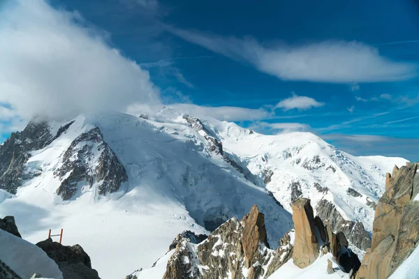 Mont Blanc Alpler Yüksek Dağı Avrupa Nın Yüksek Binasıdır Aiguille — Stok fotoğraf