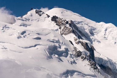 Güzellikler şanlı Mont Blanc Blanc - Alpler en yüksek Dağı ve Chamonix, Haute-Savoie, Fransa dan Avrupa'nın en yüksek