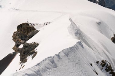 Bernese Alps, İsviçre için 4 bin metre doruklarına tarafından sınırlanmıştır Aletsch Buzulu muhteşem görünümü