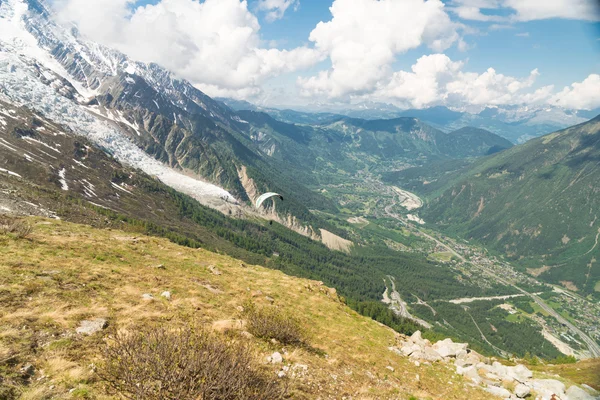 エギーユ ミディ モンブラン山 フランス オート サヴォワ県からシャモニー渓谷の景色 — ストック写真