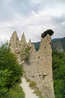 Muhteşem görünümünü Pyramides d'Euseigne İsviçre Alpleri'nde, Valais, İsviçre