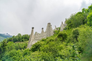 Muhteşem görünümünü Pyramides d'Euseigne İsviçre Alpleri'nde, Valais, İsviçre