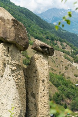 Muhteşem görünümünü Pyramides d'Euseigne İsviçre Alpleri'nde, Valais, İsviçre