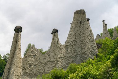 Muhteşem görünümünü Pyramides d'Euseigne İsviçre Alpleri'nde, Valais, İsviçre
