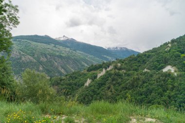 Muhteşem görünümünü Pyramides d'Euseigne İsviçre Alpleri'nde, Valais, İsviçre