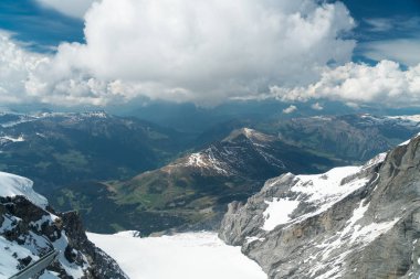  Aiguille du Midi 'den Chamonix Vadisi - Mont Blanc Dağı, Haute-Savoie, Fransa