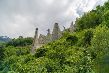 Muhteşem görünümünü Pyramides d'Euseigne İsviçre Alpleri'nde, Valais, İsviçre