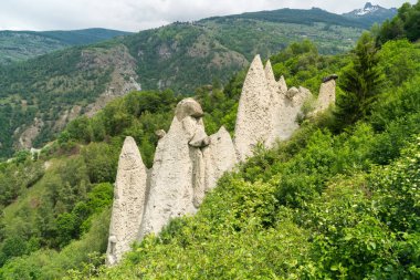 Muhteşem görünümünü Pyramides d'Euseigne İsviçre Alpleri'nde, Valais, İsviçre