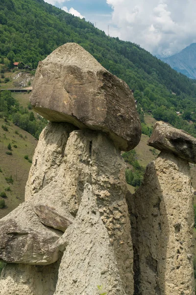 Muhteşem görünümünü Pyramides d'Euseigne İsviçre Alpleri'nde, Valais, İsviçre