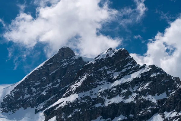 Nádherný Výhled Horu Jungfrau Čtyři Tisíce Metrů Vrcholy Bernských Alpách — Stock fotografie