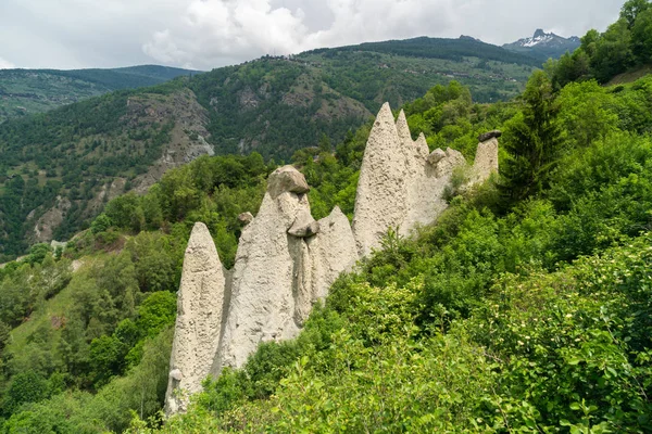 Muhteşem görünümünü Pyramides d'Euseigne İsviçre Alpleri'nde, Valais, İsviçre