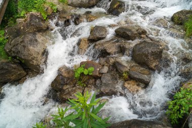 Art arda sıralı du Dard - fantastik bir şelale manzarası 1233 m yirmi metre yüksekliğinde Mont-Blanc, Haute-Savoie, Fransa altında bulunan