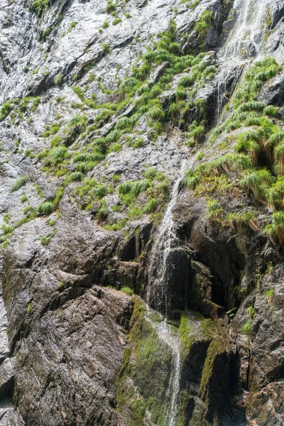 Gorges du Durnand, İsviçre Alpleri şaşırtıcı basamaklı şelale 