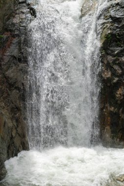 Gorges du Durnand, İsviçre Alpleri şaşırtıcı basamaklı şelale 