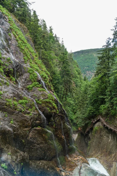 Úžasné Kaskádovité Vodopády Gorges Durnand Alpy Švýcarsko — Stock fotografie