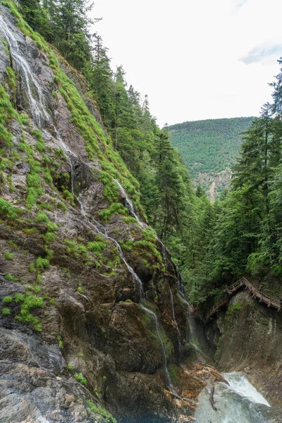 Fantastiska Vattenfall Gorges Durnand Schweiz Alperna — Stockfoto