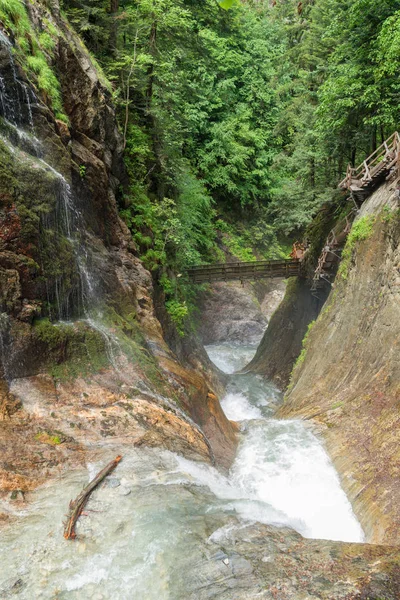 Fantastiska Vattenfall Gorges Durnand Schweiz Alperna — Stockfoto