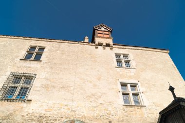 Ortaçağ eski şehir Gruyeres bir önemli turistik yerdir ve adını veren ünlü İsviçreli gravyer peyniri. Gruyeres, Canton Fribourg, İsviçre