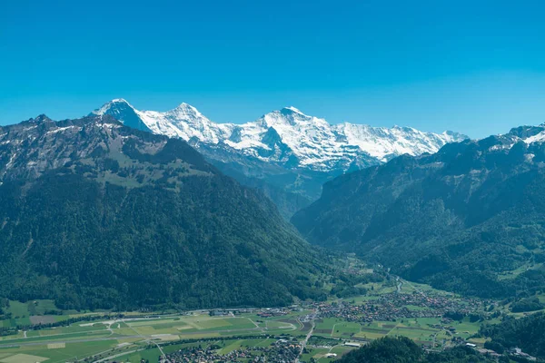 Bela Vista Cidade Interlaken Eiger Monch Jungfrau Montanhas Lago Thun — Fotografia de Stock
