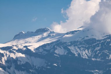 Muhteşem görünümü üst, Avrupa Sfenks Gözlemevi (3,454 metre), İsviçre üzerinden Bernese Alpleri'nde dört bin metre tepeler ve dağ Jungfrau