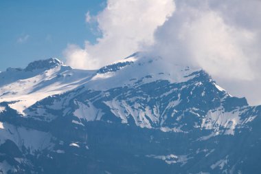 Muhteşem görünümü üst, Avrupa Sfenks Gözlemevi (3,454 metre), İsviçre üzerinden Bernese Alpleri'nde dört bin metre tepeler ve dağ Jungfrau