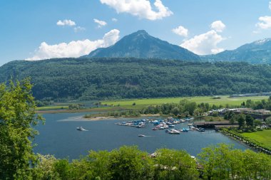 Muhteşem dağ ve göl Alpnacher (Alpnachersee) ve Luzern Gölü Panoraması Pilatus Kulm, İsviçre