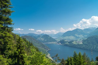 Muhteşem dağ ve göl Alpnacher (Alpnachersee) ve Luzern Gölü Panoraması Pilatus Kulm, İsviçre