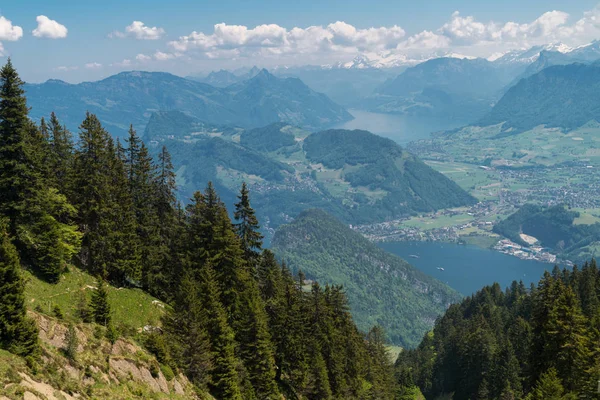 Muhteşem Dağ Manzaralarına Pilatus Kulm Sviçre Sviçre Alpleri Yataydan Hiking — Stok fotoğraf