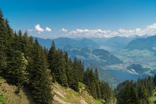 Velkolepý Výhled Hory Turistická Stezka Krajině Švýcarských Alp Pilatus Kulm — Stock fotografie