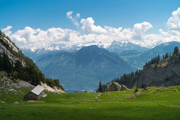 Muhteşem Dağ Manzaralarına Pilatus Kulm Sviçre Sviçre Alpleri Yataydan Hiking — Stok fotoğraf