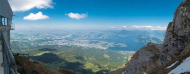 Muhteşem dağ ve göl Alpnacher (Alpnachersee) ve Luzern Gölü Panoraması Pilatus Kulm, İsviçre