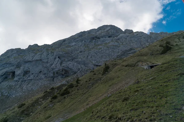 Wspaniałe Widoki Góry Szlak Turystyczny Szwajcarskich Alpach Krajobraz Pilatus Kulm — Zdjęcie stockowe