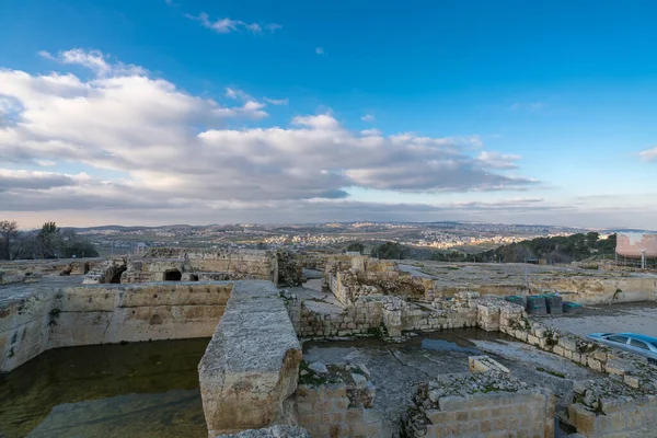 Helenistik şehrin kalıntıları ve Samuel 'in (Nebi Samwil / Kever Shmuel ha-Nevi), Kudüs, İsrail