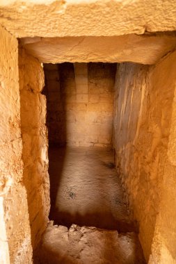  İsrail 'in güneyindeki Negev Çölü' nde, şimdi ulusal park olan Antik Nabataean şehri Avdat 'ı harap etti..