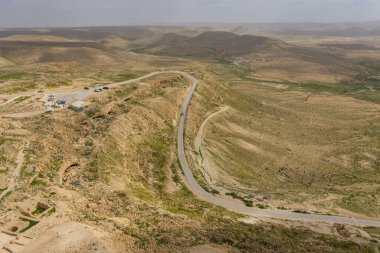 İsrail 'in güneyindeki Negev Çölü' nde, şimdi bir milli park olan antik Nabataean kentinin manzaralı ilkbahar manzarası.