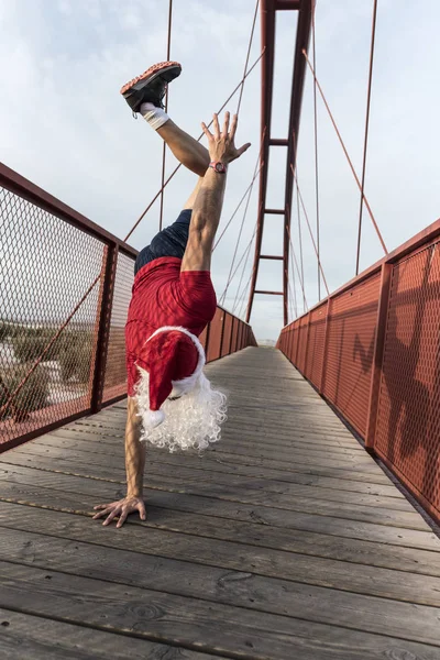 Soporte Mano Entrenamiento Santa Claus Una Sola Mano Puente Imágenes — Foto de Stock