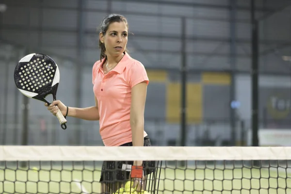 Mujer Lista Para Entrenar Partido Tenis Remo Entrenamiento — Foto de Stock