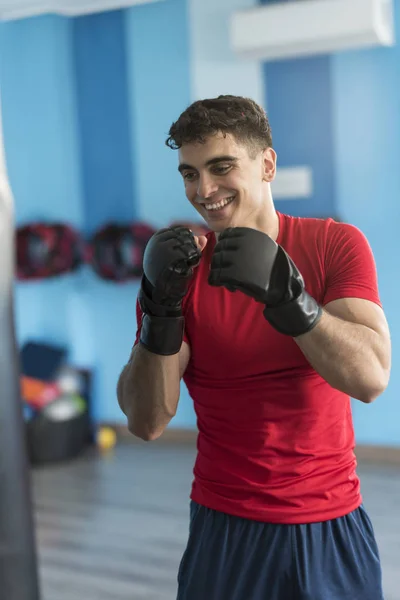 Boxer Treinamento Ginástica Com Saco Perfuração — Fotografia de Stock