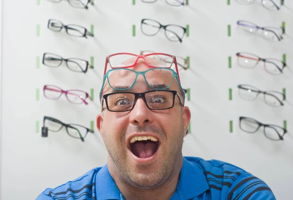 Homme Excité Avec Des Lunettes — Photo