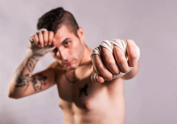 Muai Thai Luchador Posando Estudio Disparo Con Tatuajes — Foto de Stock