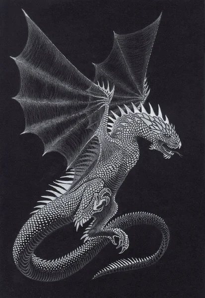 Bir beyaz kalemle çizilmiş üç dragons (Bu bir iki bacak artı kanatları ile),.